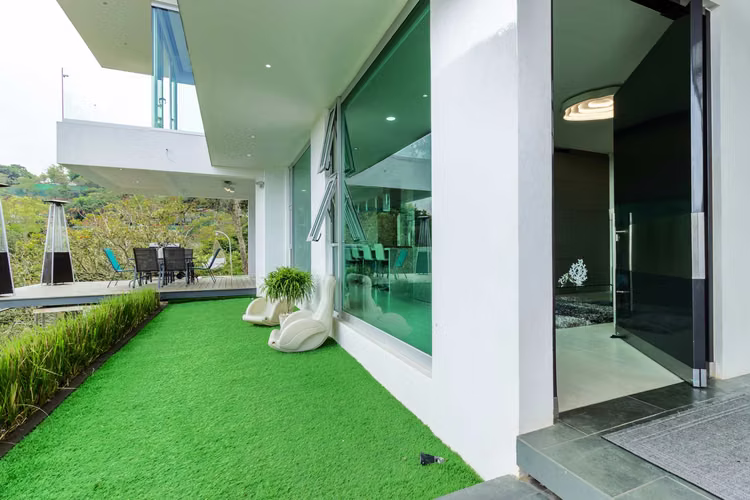 Casa en venta en San Ramón, dos pisos con vistas al mar, acuario y pisos de mármol - Imagen 6