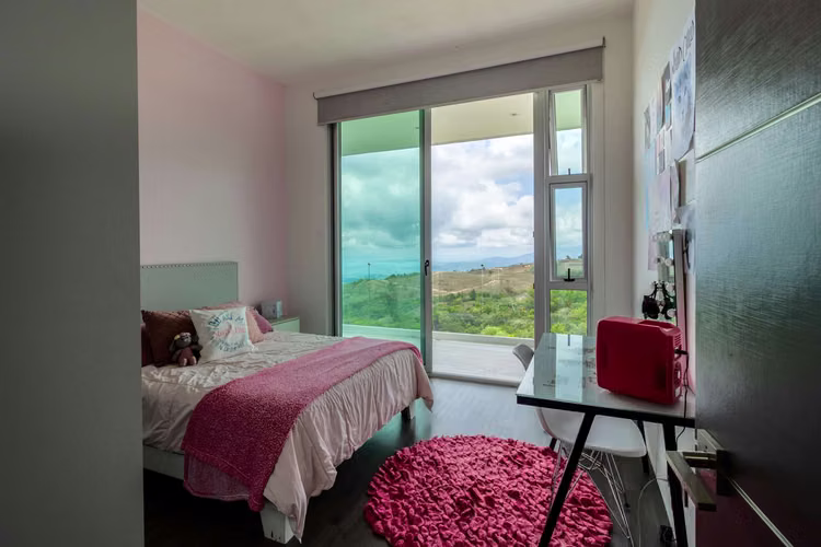 Casa en venta en San Ramón, dos pisos con vistas al mar, acuario y pisos de mármol - Imagen 17
