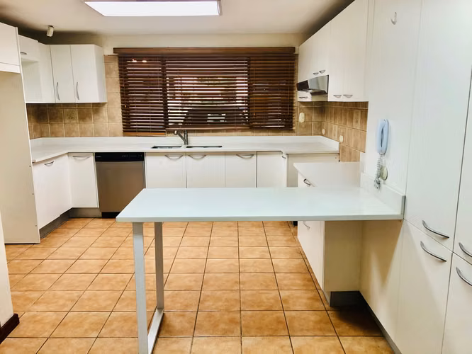 ESCAZU CERCA LA PACO! CASA EN CONDOMINIO 3 HAB + SERVICIO