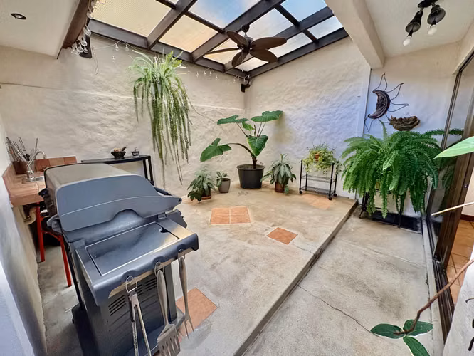 ESCAZU CERCA LA PACO! CASA EN CONDOMINIO 3 HAB + SERVICIO