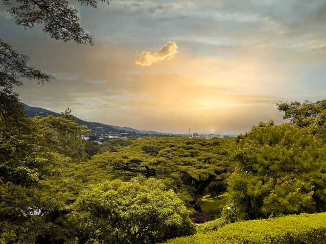 SE ALQUILA CASA TIPO HACIENDA EN ALTO DE LAS PALOMAS, SANTA ANA - Imagen 16