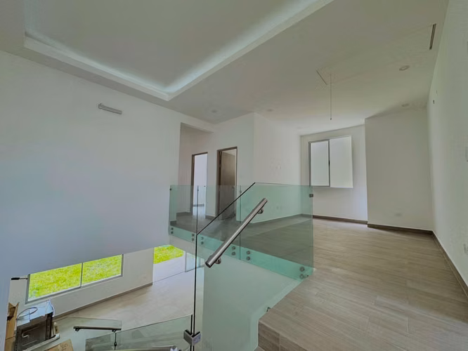ALQUILER Y VENTA DE CASA NUEVA-EXCLUSIVO CONDOMINIO EN SANTA ANA - Imagen 5