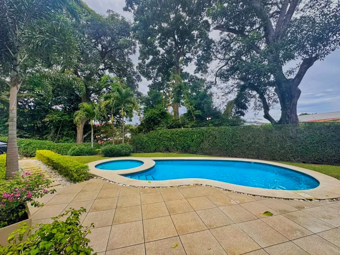 ALQUILER Y VENTA DE CASA NUEVA-EXCLUSIVO CONDOMINIO EN SANTA ANA - Imagen 15