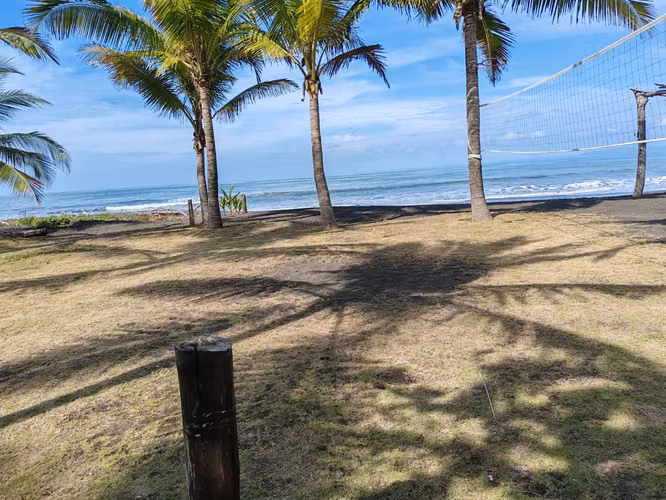 PUNTARENAS. FRENTE PLAYA TIVIVES. Tu Paraíso Frente al Mar.
