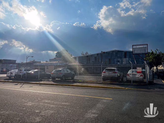 Parqueo en venta Barrio Luján San José - Imagen 11