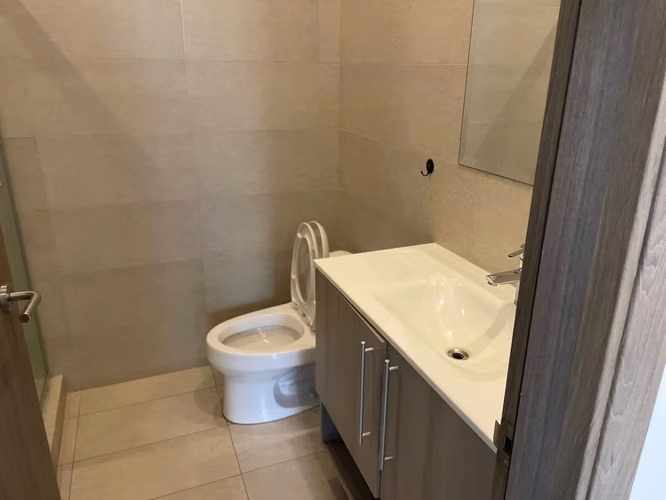 SE VENDE APARTAMENTO EN EXCLUSIVA TORRE (PINARES, CURRIDABAT)
