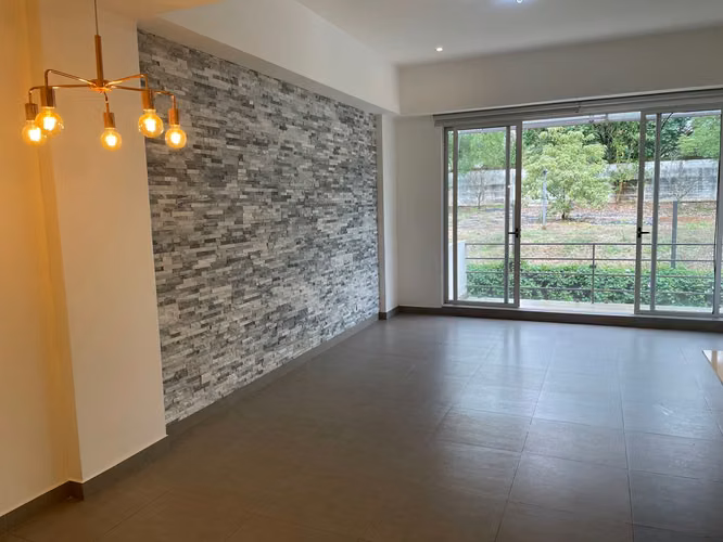 SE VENDE APARTAMENTO EN EXCLUSIVA TORRE (PINARES, CURRIDABAT)