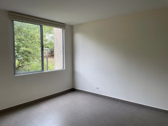 SE VENDE APARTAMENTO EN EXCLUSIVA TORRE (PINARES, CURRIDABAT)