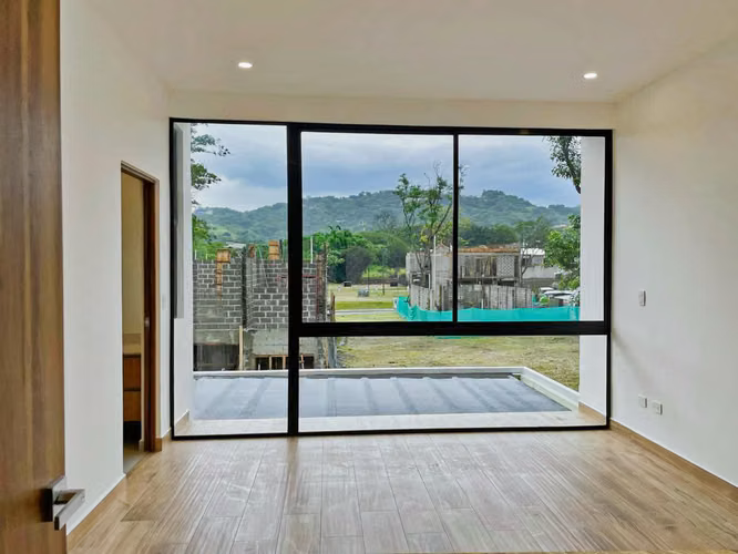 VENTA DE CASA NUEVA - SANTA ANA - Imagen 5