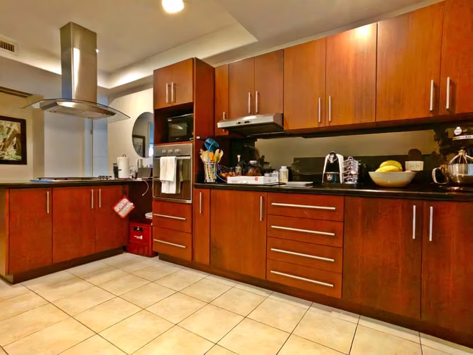Venta condominio, Escazú, Jaboncillo, Condominio, en lindo edificio. REBAJADO !!