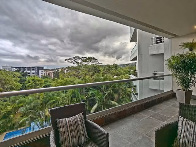 Venta condominio, Escazú, Jaboncillo, Condominio, en lindo edificio. REBAJADO !!