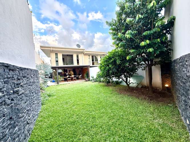 Venta de casa en condominio en  Santa Ana, Lindora