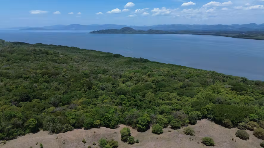 Finca de 108 Hectáreas Frente al Mar en Isla de Chira, Puntarenas