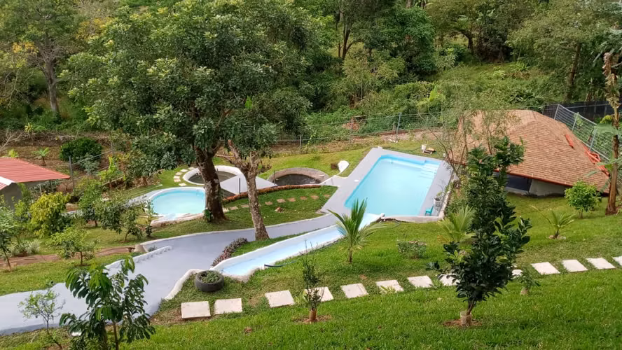 Lote en venta en Naranjo, con piscina, toboganes, rancho, pozo de agua