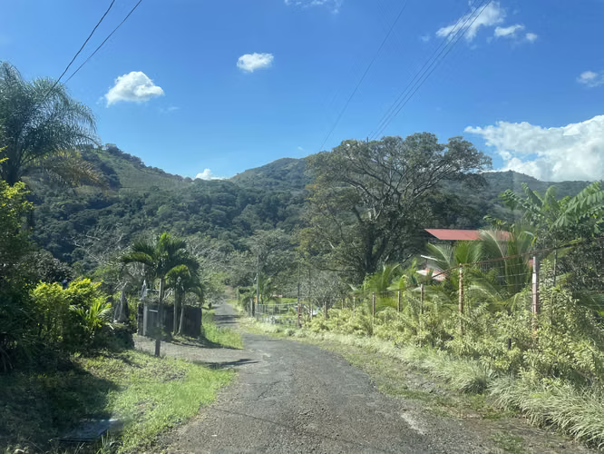 Lote en venta en Naranjo, con piscina, toboganes, rancho, pozo de agua