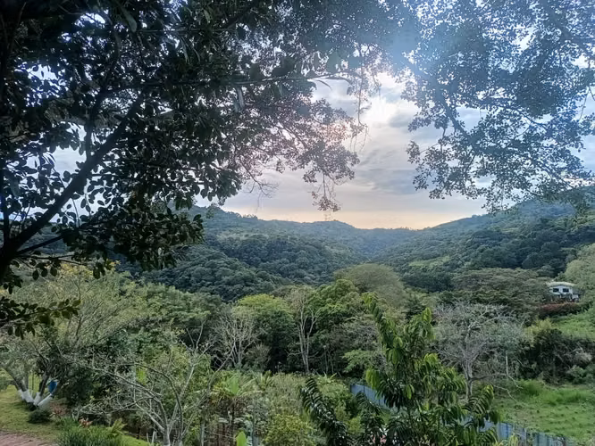 Lote en venta en Naranjo, con piscina, toboganes, rancho, pozo de agua