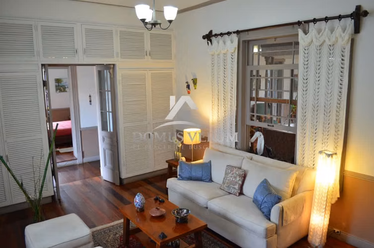 Venta de Elegante Casa Victoriana en Santo domingo de Heredia - Imagen 4