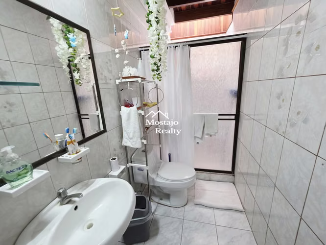 Venta de casa independiente, Avenida Principal, San Rafael de Escazu