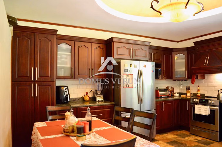 Casa en Venta en San Rafael de Heredia en El Tirol de un nivel