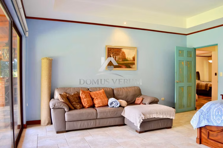 Casa en Venta en San Rafael de Heredia en El Tirol de un nivel