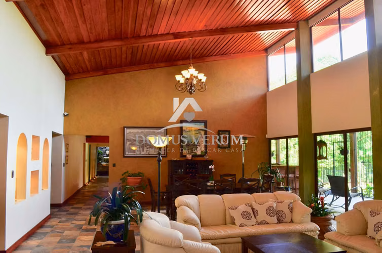 Casa en Venta en San Rafael de Heredia en El Tirol de un nivel