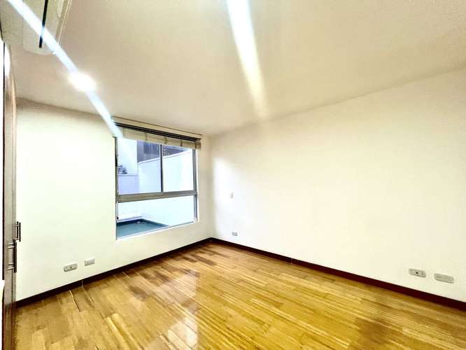 ESPECTACULAR CASA 349M2 DE TRES PISOS EN CONDOMINIO EN SANTA ANA - Imagen 17