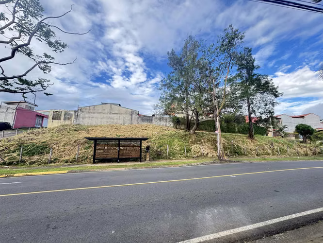 SE VENDE TERRENO EN AYARCO SUR CURRIDABAT 500 MTS  del IRIBO - Imagen 2