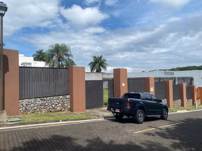 EN VENTA -  AMPLIO LOTE EN EXCLUSIVO RESIDENCIAL – LA ASUNCION, BELEN - Imagen 11