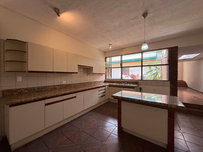 Venta de casa en Freses de Curridabat. Una planta - Imagen 11