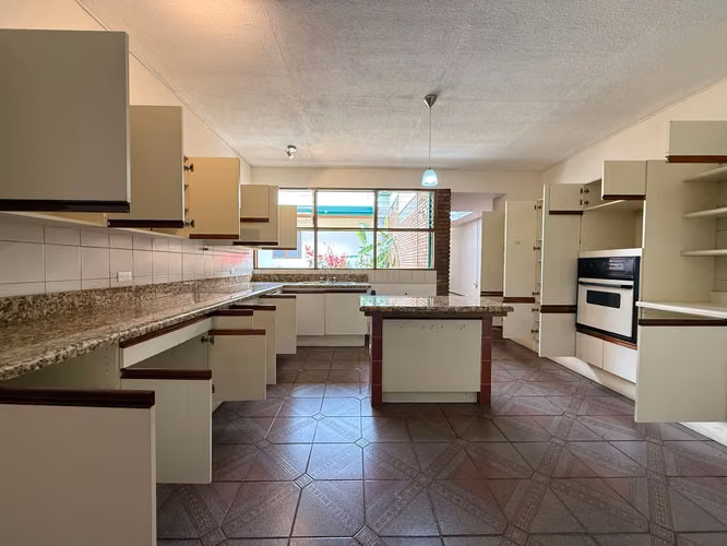 Venta de casa en Freses de Curridabat. Una planta - Imagen 9