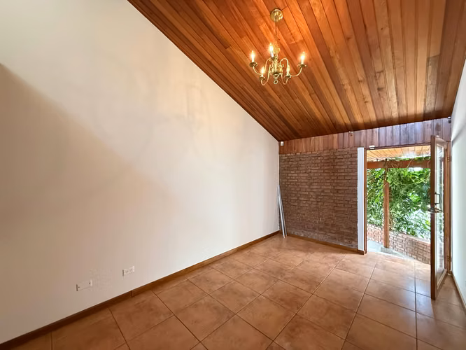 Venta de casa en Freses de Curridabat. Una planta - Imagen 6