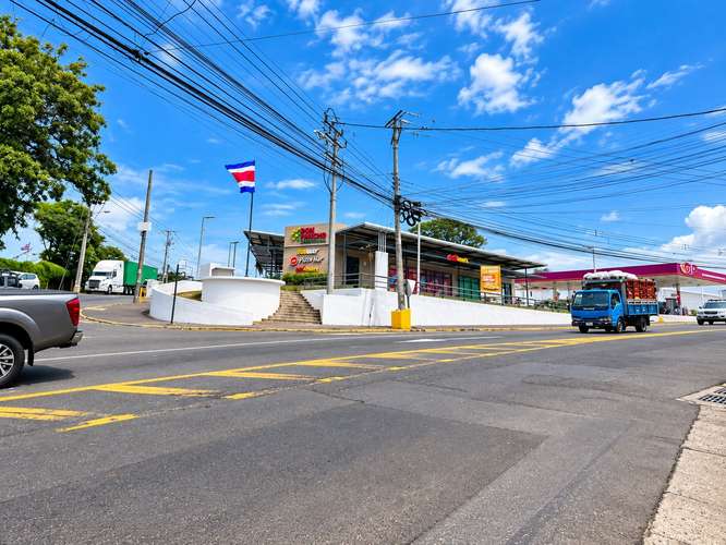 Venta Lote uso de suelo mixto en La Trinidad, Moravia – Frente a calle principal - Imagen 8