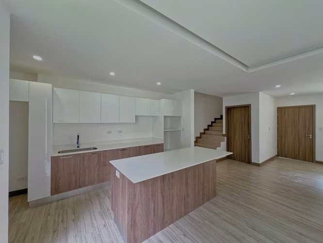ALQUILER DE CASA NUEVA EN CONDOMINIO - ESCAZÚ - Imagen 11