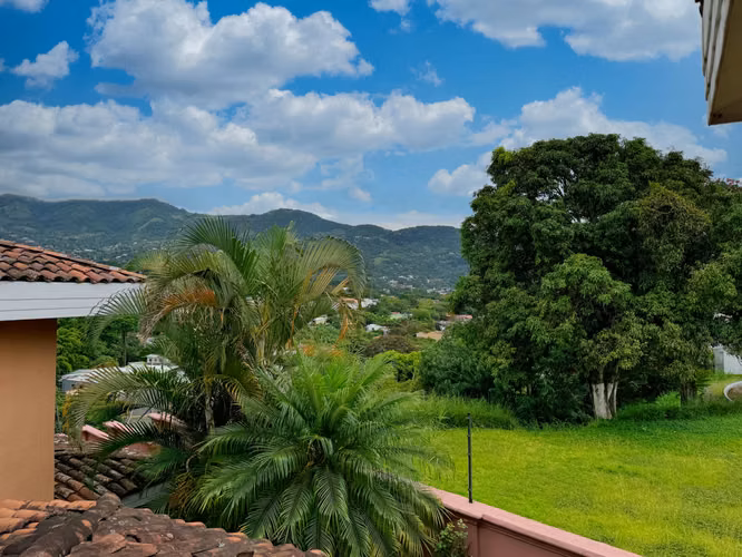  ¡OPORTUNIDAD ÚNICA! CASA EN ESCAZÚ POR DEBAJO DE SU AVALÚO - Imagen 18