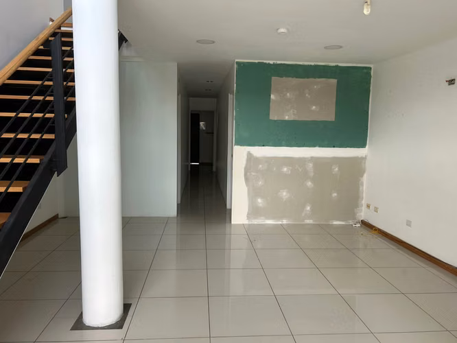 Precio Rebajado! Alquiler de local comercial en calle principal! Sabanilla, 5543 - Imagen 11