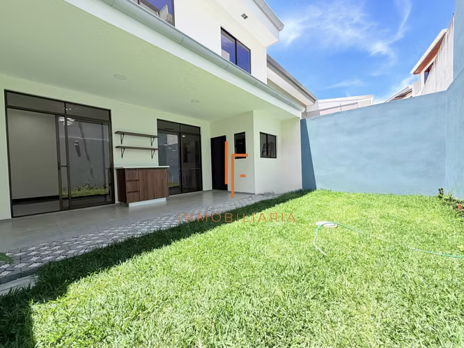 Venta de Casa en Condomimio a 5 min de Pinares Curridabat - Imagen 5