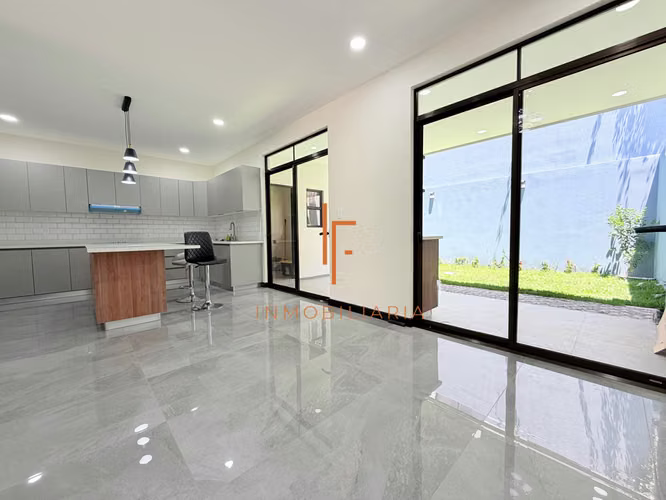 Venta de Casa en Condomimio a 5 min de Pinares Curridabat - Imagen 2
