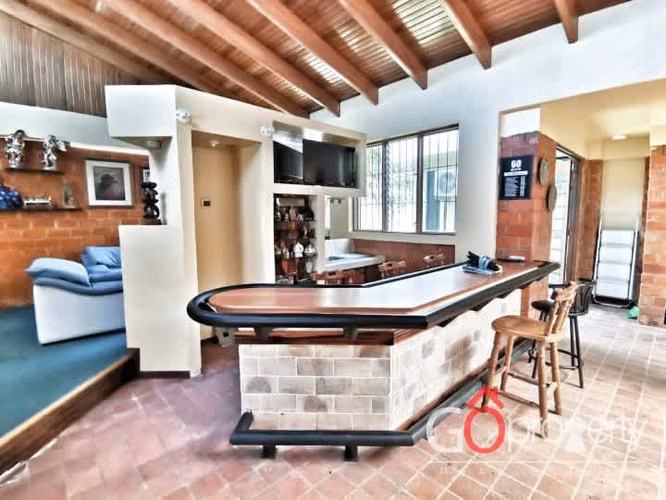 Precio Rebajado! Venta Casa-Uso de suelo mixto cerca del Club la Guaria 4549 - Imagen 8