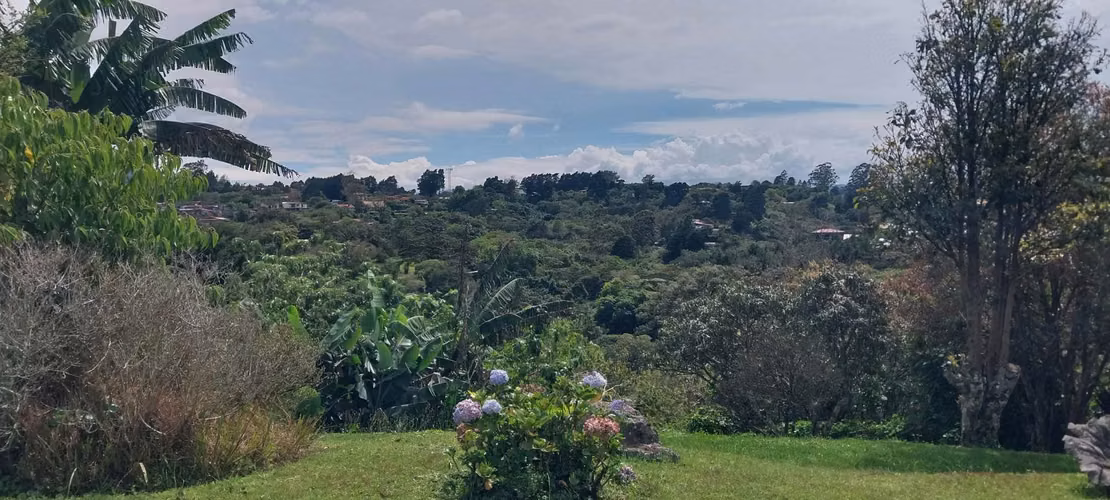 Propiedad con 2 casas y vistas, San Isidro de Heredia - Imagen 7