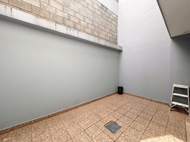 VENTA DE CASA EN CONDOMINIO EN ESCAZU (opcion amoblada completa) NEGOCIABLE