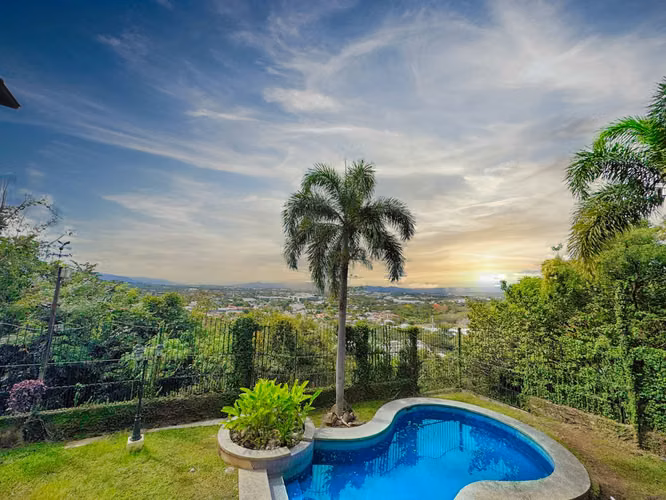 ALQUILER | VENTA DE CASA - VILLA REAL  - Imagen 6