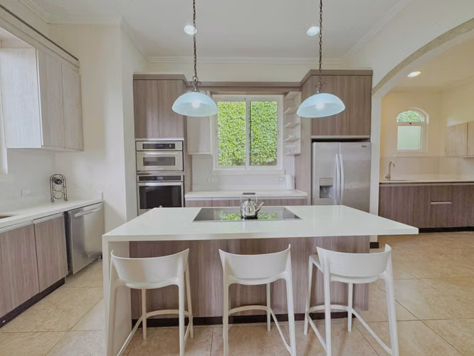 RENTAL APARTMENT 124; HOUSE SALE - VILLA