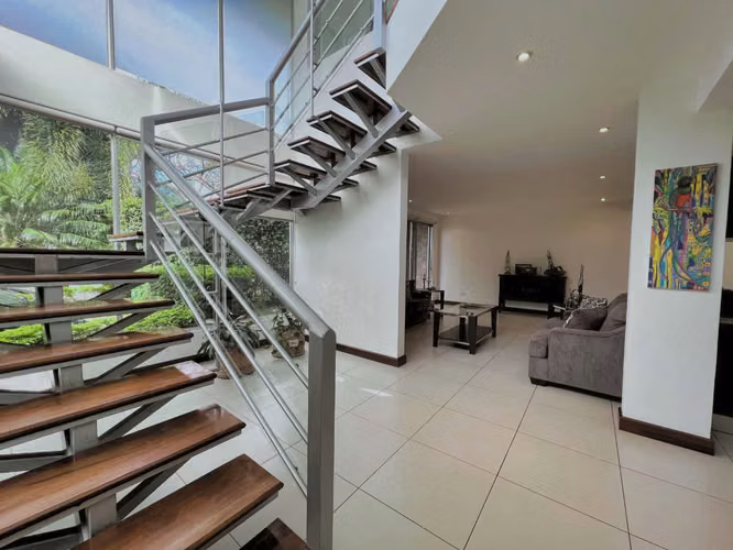 VENTA DE CASA - SANTA ANA - Imagen 6