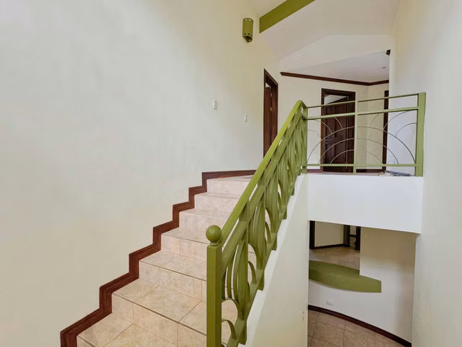 ALQUILER DE CASA EN CONDOMINIO - SAN ANTONIO, ESCAZÚ - Imagen 10