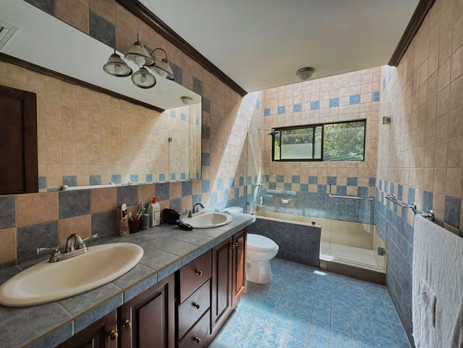 ALQUILER DE CASA EN CONDOMINIO - SAN ANTONIO, ESCAZÚ - Imagen 9