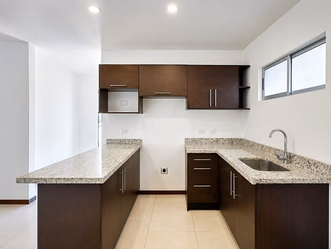 Venta de apartamento en La Guacima de Alajuela, Frente a Los Reyes. - Imagen 4
