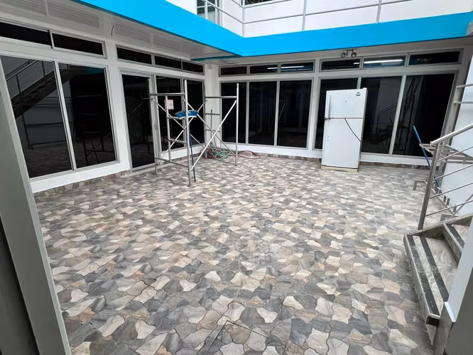 Alquiler Casa Comercial para Oficinas. 5216