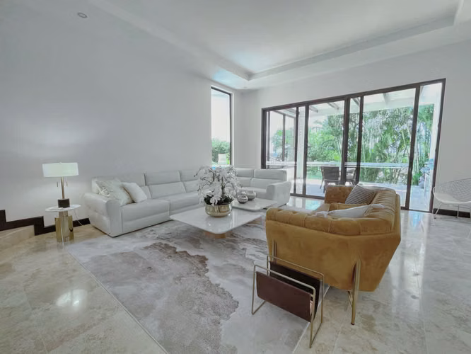 VENTA DE CASA EN CERRO REAL - ESCAZÚ