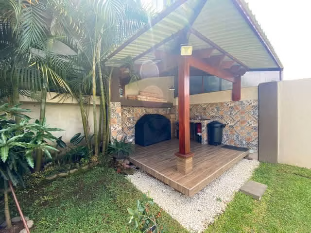 Venta de amplia casa en Condominio Barlovento, Tres Ríos, #4351