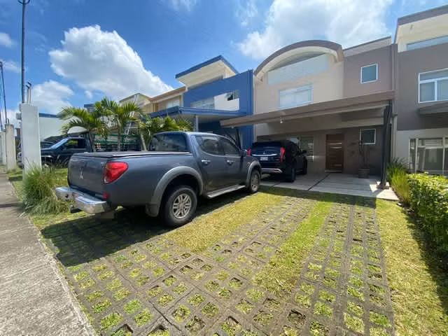 Venta de amplia casa en Condominio Barlovento, Tres Ríos, #4351